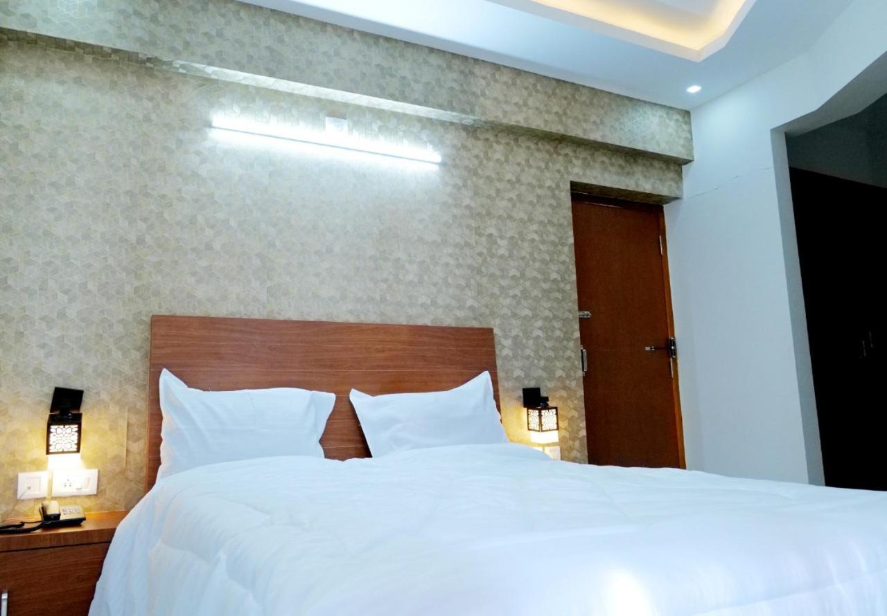Dwarka Lodging & Boarding Mulki Zewnętrze zdjęcie